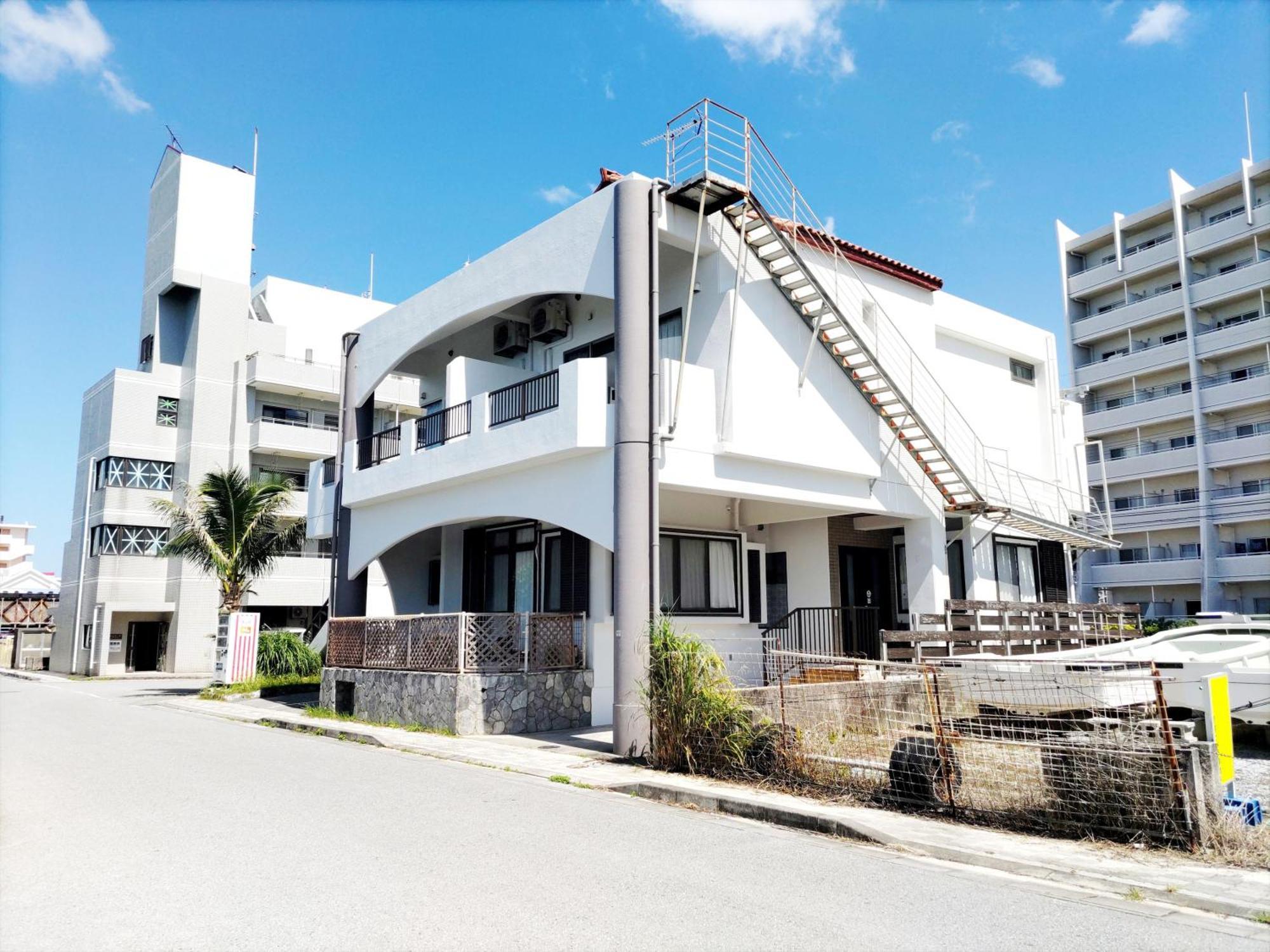 Kariyushi Condominium Resort Sea Side House Nago Exteriör bild
