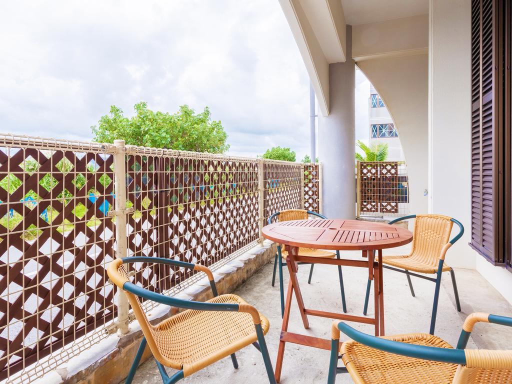 Kariyushi Condominium Resort Sea Side House Nago Exteriör bild